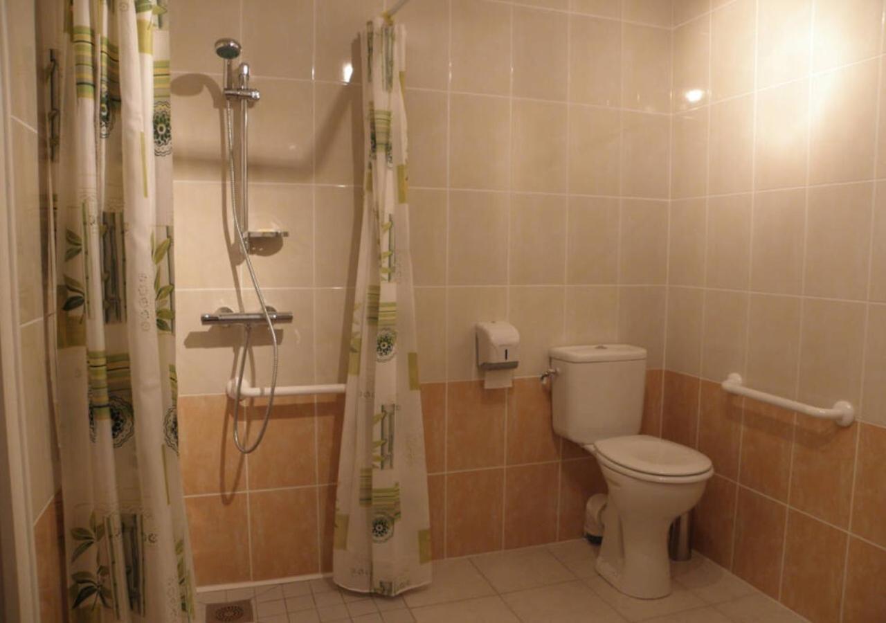 Le Logis Du Livier Hotel Saint-Georges-sur-Layon Room photo